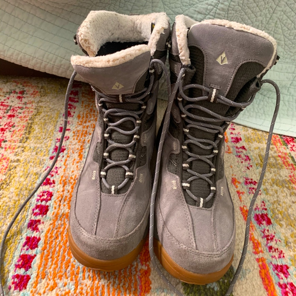 Vasque thinsulate winter boots size 8.5